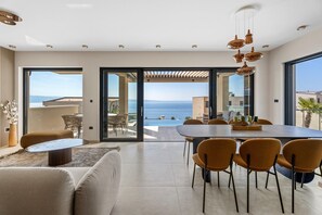 Dining - Luxury 5-bedroom villa Princess Korina with heated pool, pool table, sauna, a hot-tub (Podstrana)