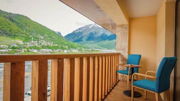 Deluxe Twin Room, Mountain View | Mountain view