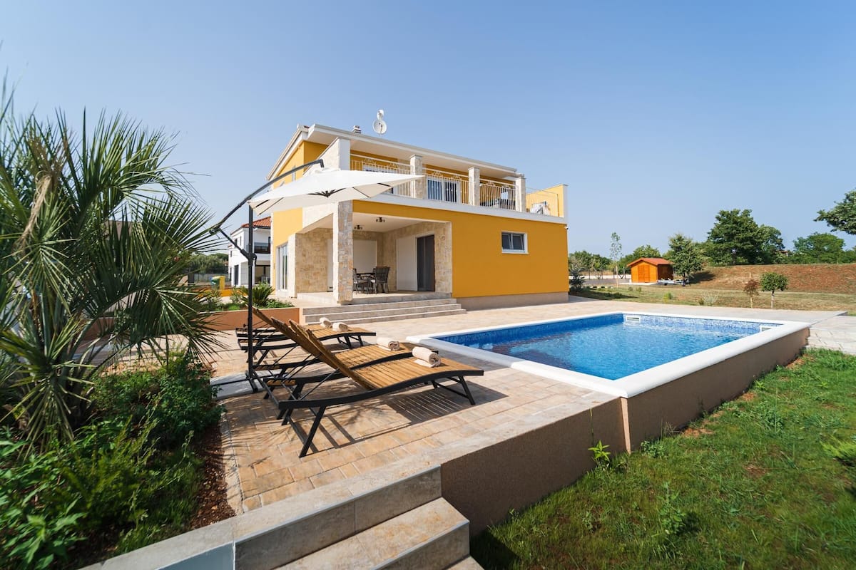 Villa (Four Bedroom Villa with Pool - East v) | Exterior