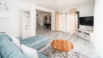 Villa (Four Bedroom Villa with Pool - West v) | Interior