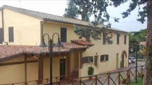 Fachada de la propiedad