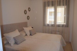 2 bedrooms, iron/ironing board, bed sheets - Two Bedroom Apartment (Llanes)