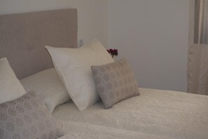 2 Schlafzimmer, Bügeleisen/Bügelbrett, Bettwäsche