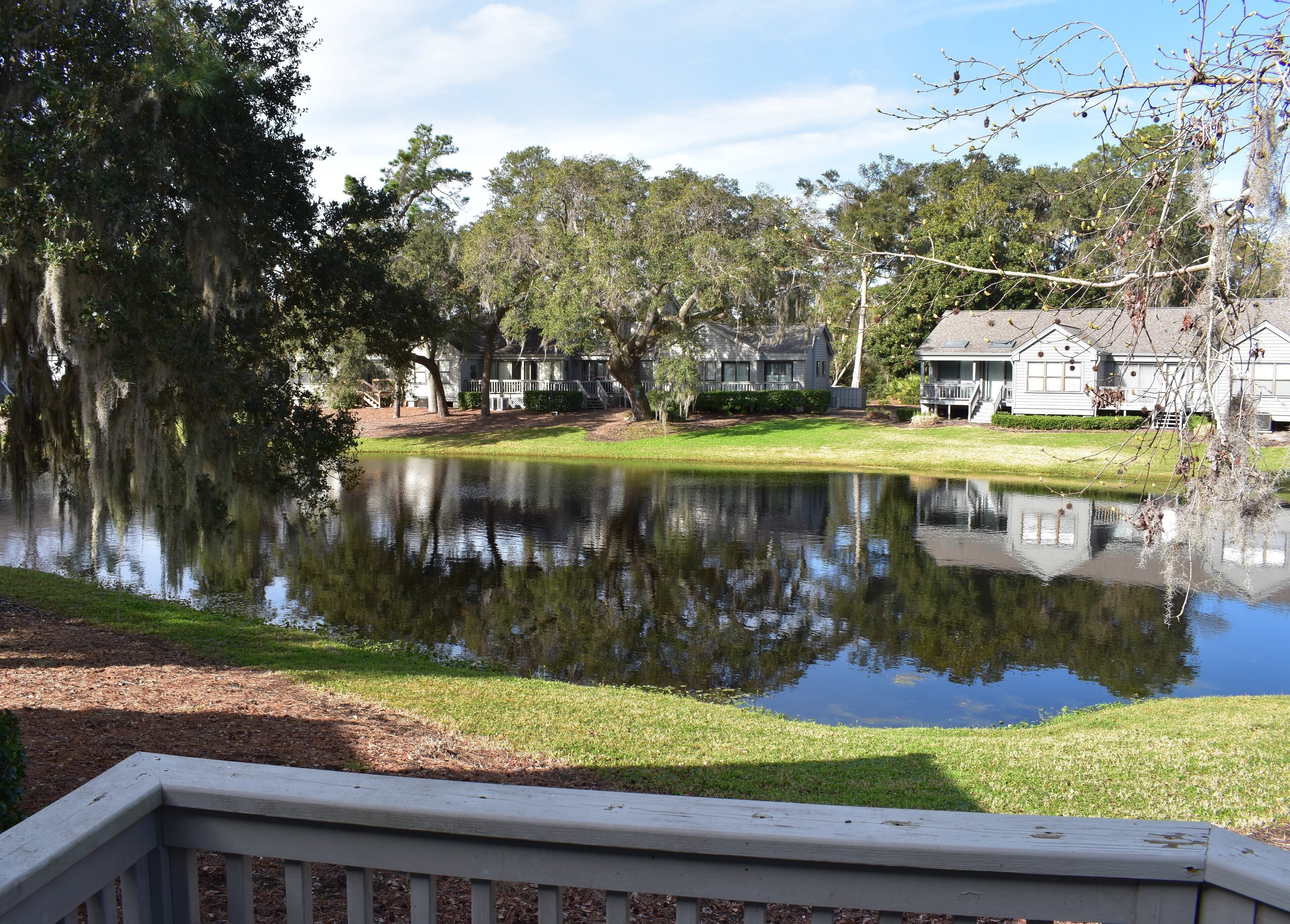 Deluxe 2 BR Lake Forest Villa with Panoramic Lagoon View - Summer Promo