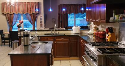 Gorgeous 5 bedroom home w/ pool. Close to Destin Beaches. No cleaning fee!