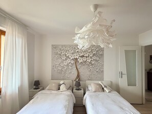 2 bedrooms, free WiFi, bed sheets, wheelchair access