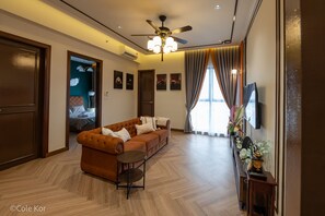 TV - Shanghai Theme Condo with 10 mins drive to KLCC / TRX Mall / Pavillion KL (Kuala Lumpur)