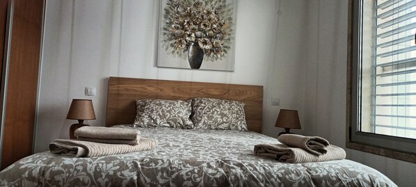 2 bedrooms, WiFi, bed sheets