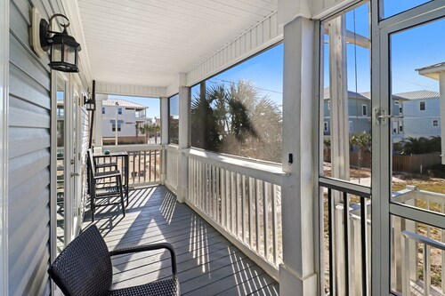 Huge renovated townhome, sleeps 11, beach-side of 98 with gorgeous beach access