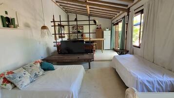 1 bedroom, desk, free WiFi, bed sheets