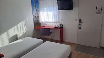 Standard Room, 2 Single Beds | Desk, iron/ironing board, travel cot, free WiFi