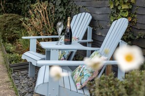 Terrace/patio - Stylish 2 bed, pet-friendly coastal retreat (Braunton)