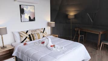 1 bedroom, desk, free WiFi, bed sheets