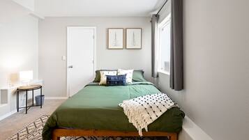1 bedroom, desk, iron/ironing board, free WiFi