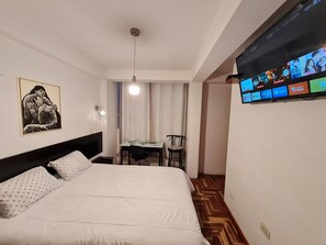 2 Schlafzimmer, Bügeleisen/Bügelbrett, WLAN, Bettwäsche