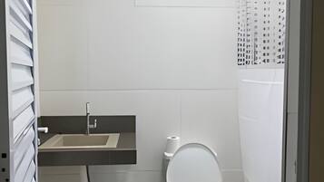 Apartemen Standar | Kamar mandi