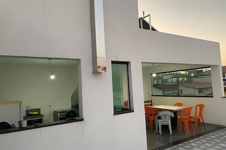 Quartos à prova de som, Wi-Fi de cortesia. NPousadas