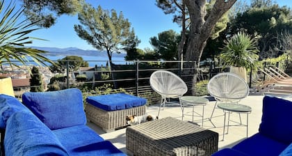 Villa Contemporaine Avec Piscine Dominant la Baie de La Ciotat