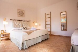6 bedrooms, iron/ironing board, travel cot, WiFi - Villa Olivo, Lujo para 16, Entre Mar y Montaña (Miami Platja)