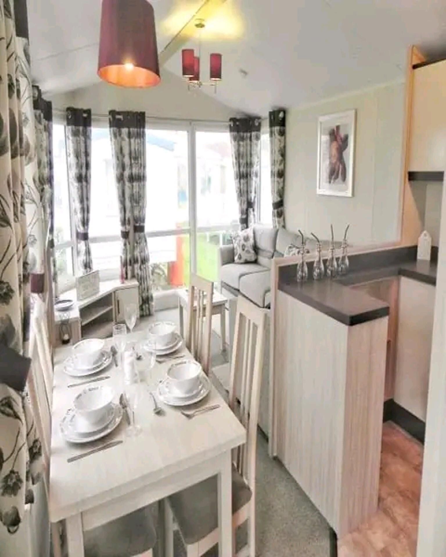 Chalet | Private kitchen | Fridge, microwave, oven, stovetop