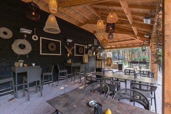 Outdoor dining - Einfamilienhaus Veluwe/Garderen (Rollstuhlgerecht) (Garderen)