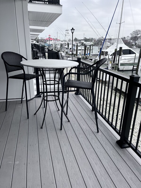 Outdoor dining - Lewes Retreat with a View (Lewes)