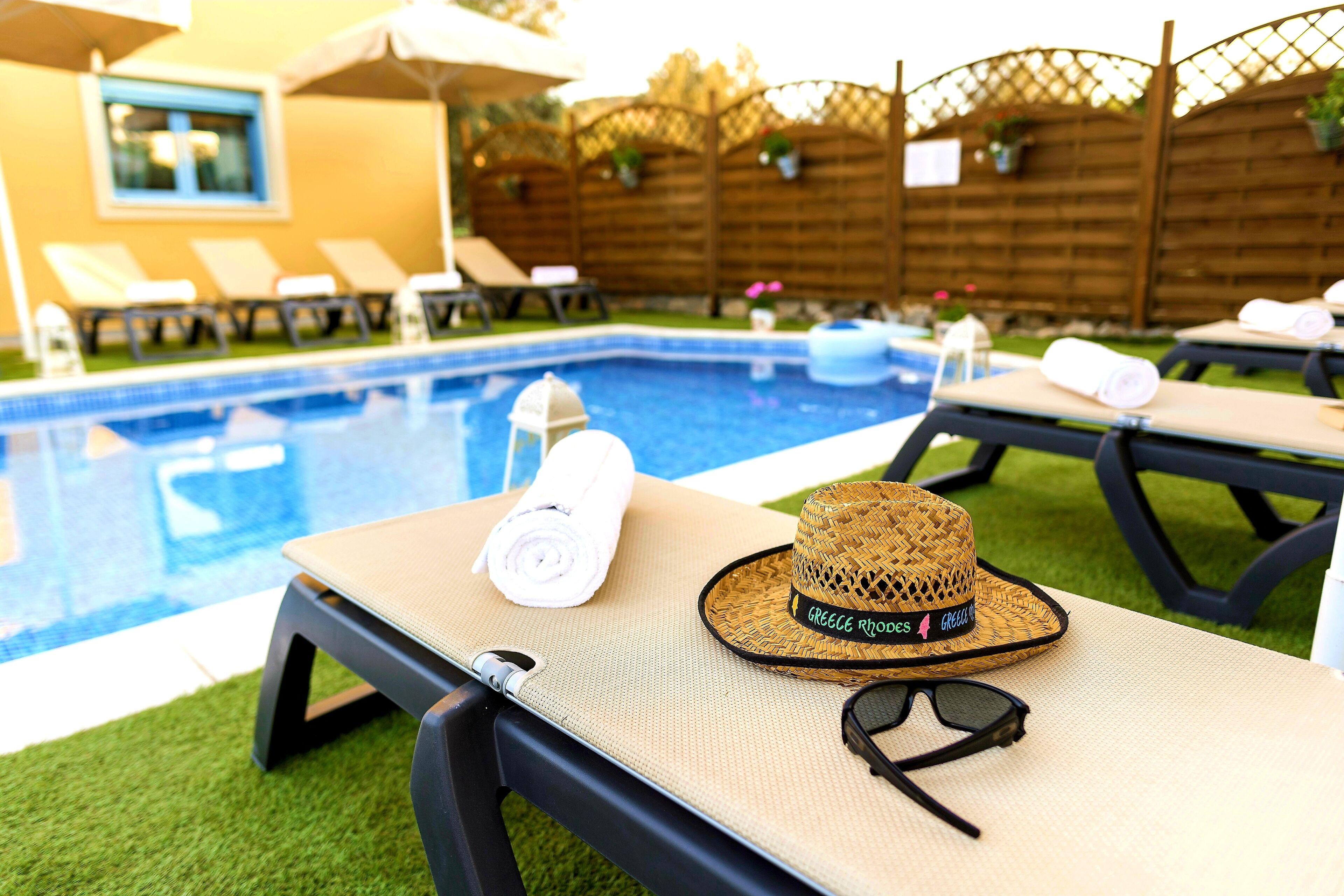 Lämmitetty uima-allas