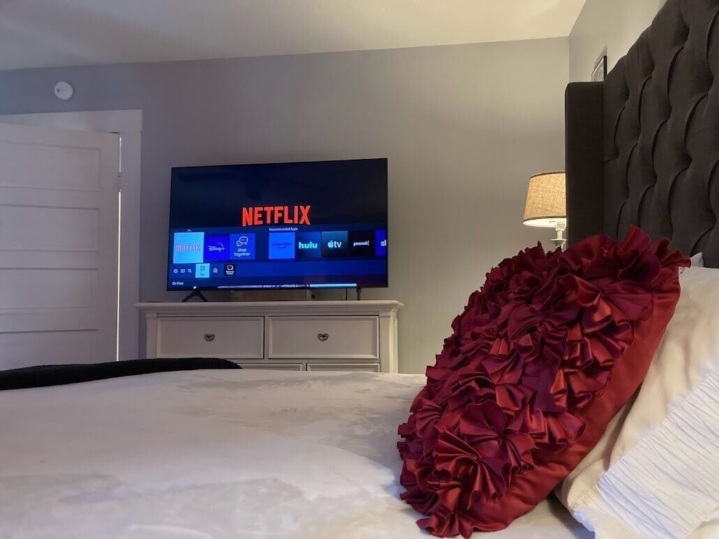 2 bedrooms, iron/ironing board, free WiFi, bed sheets