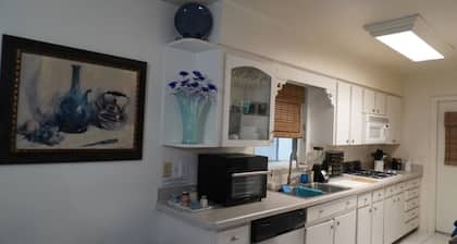 Sleeps 8-3 Bedrooms 2 Full Bathroms+Gameroom your perfect vacation home!