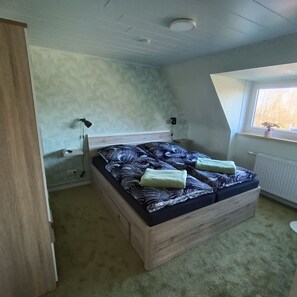 2 Schlafzimmer, Bügeleisen/Bügelbrett, Reisekinderbett, WLAN