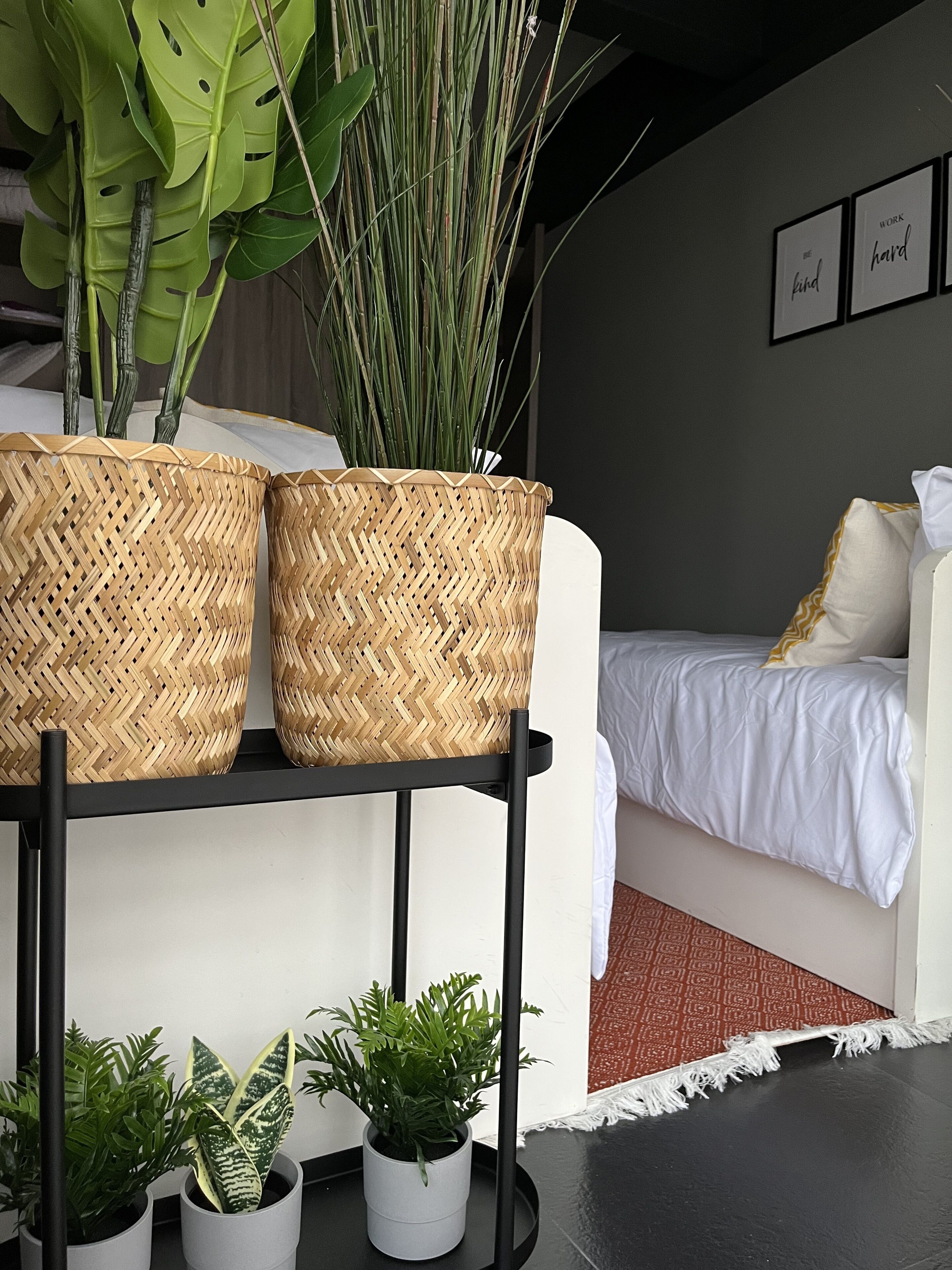 エリート アパートメント | 遮光カーテン、アイロン / アイロン台、WiFi (無料)、ベッドシーツ