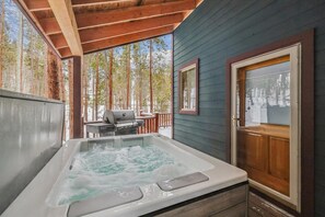 Bain à remous extérieur