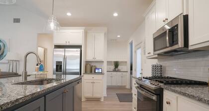 Raider Manor 7 Min to Tech & Med