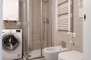 Dusche, Bidet