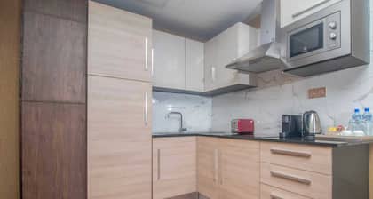 CIKA GOLDEN HOTEL AND SUITES