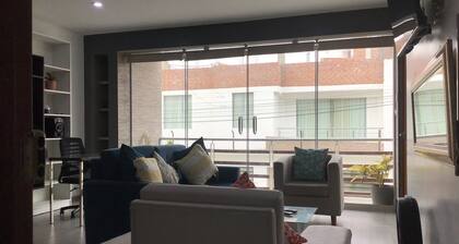 Acogedor Departamento en 1 Piso con Cochera