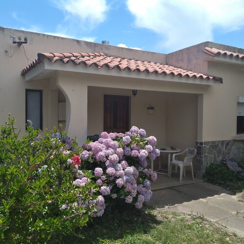 Cómoda casa en Piriapolis p/4 personas a 4 cuadras de la playa y a 1 de un super