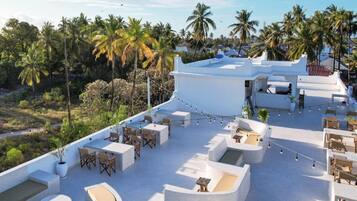 Breakfast, lunch, dinner served; pool views