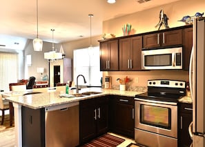 Fridge, microwave, oven, stovetop - Beautiful House-Owner's Secrete Treasure, Private Backyard, 3 min to the Beach! (Myrtle Beach)