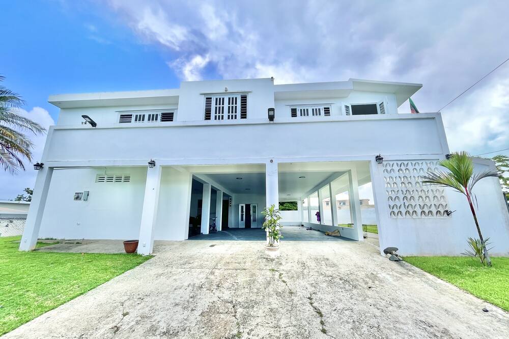 Tranquil Guest Room Nestled in El Yunque Region. 5mins. From Beach & Rainforest!