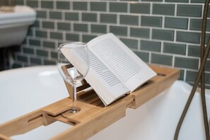 Asciugacapelli, asciugamani, carta igienica