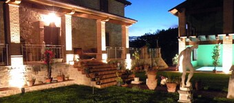 5 Bedroom Villa in Montefortino