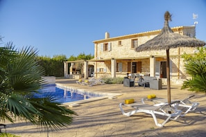 Pool - Finca Can Castell 1 for 6 with swimming pool, Bbq, free WiFi (Alcúdia)