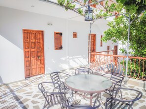 Outdoor dining - Apartments Eytyxia Kallithea Chalkidiki (Kallithea Chalkidiki)