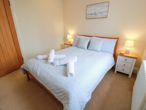 Cottage | 2 bedrooms, individually decorated, individually furnished, free WiFi