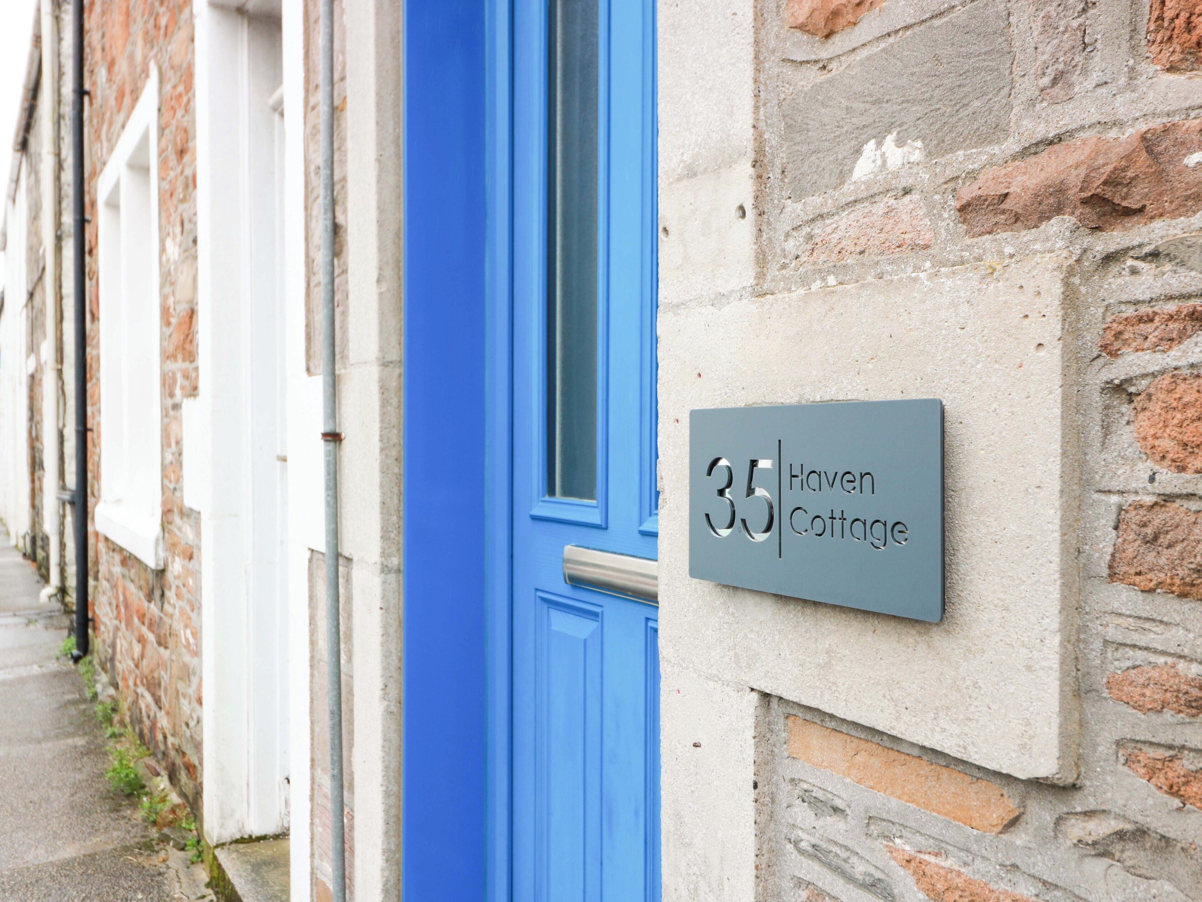 Cottage | Exterior detail