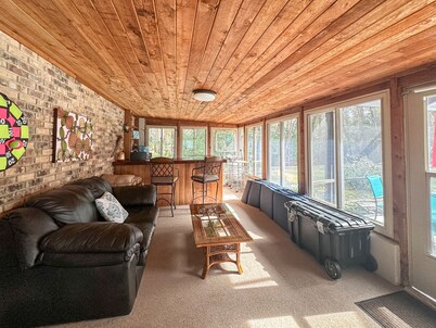 Homosassa River Retreat with Pool, Dock, Fire Pit & Water Sports