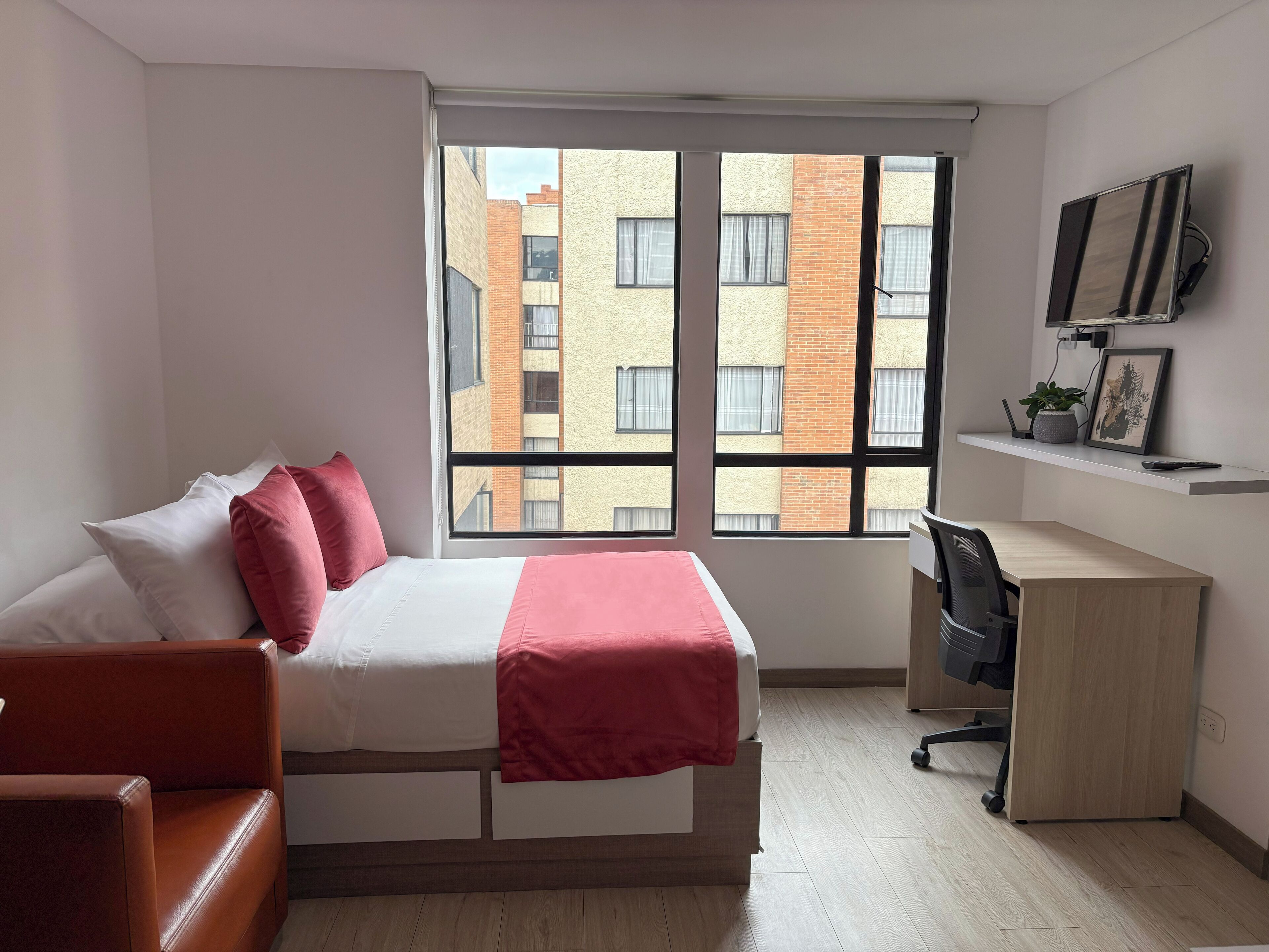 Leilighet – standard | 1 soverom, allergitestet sengetøy og skrivebord