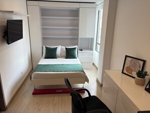 Basic-lejlighed | 1 soveværelse, allergivenligt sengetøj, skrivebord