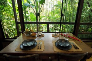 Dining - Casa Juçara Floripa | Hidden treasure in the jungle – Nature stay (Armacao do Pântano do Sul Florianópolis)
